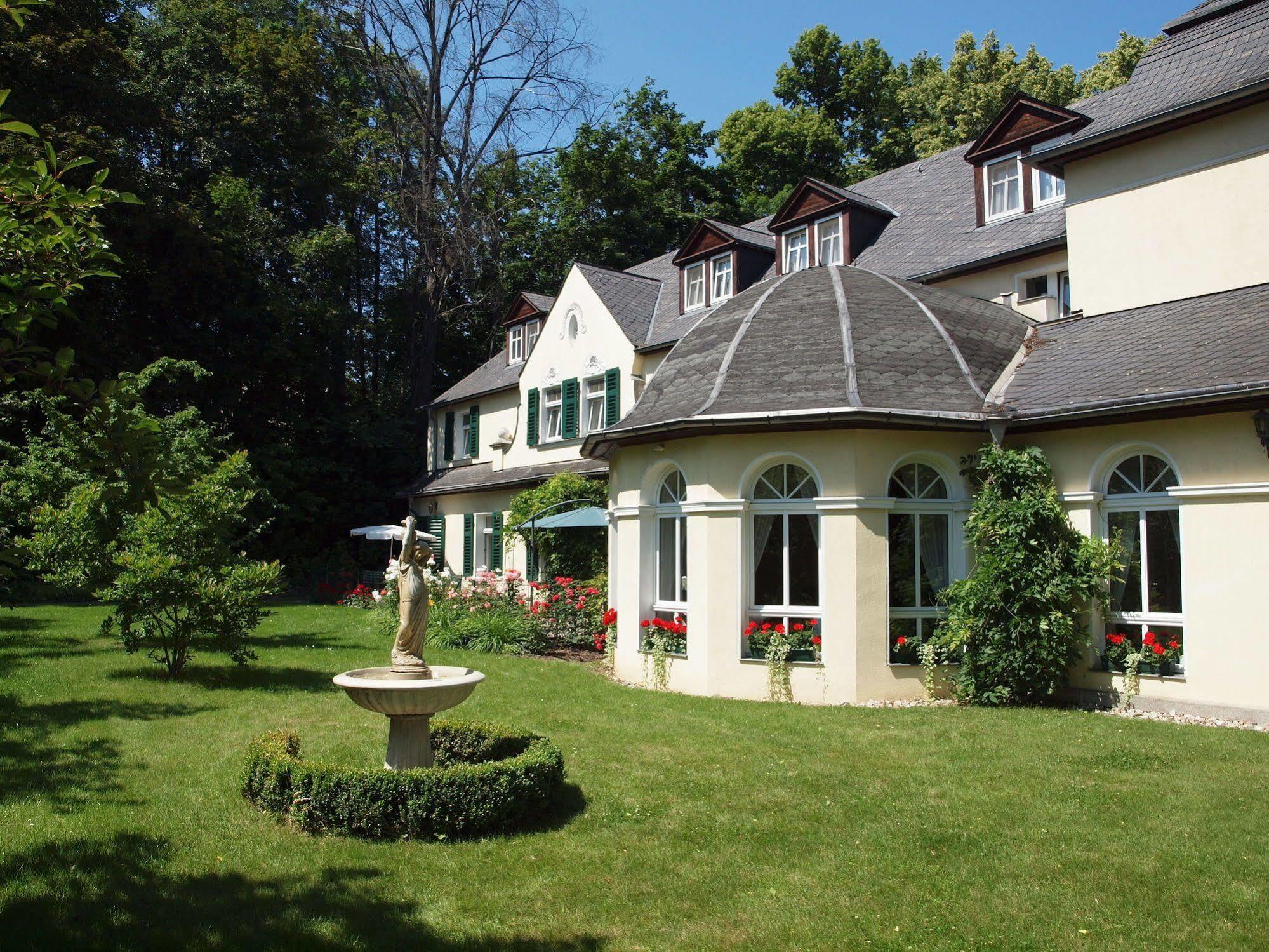 Hotel & Restaurant Bellevue Schmoelln Kültér fotó