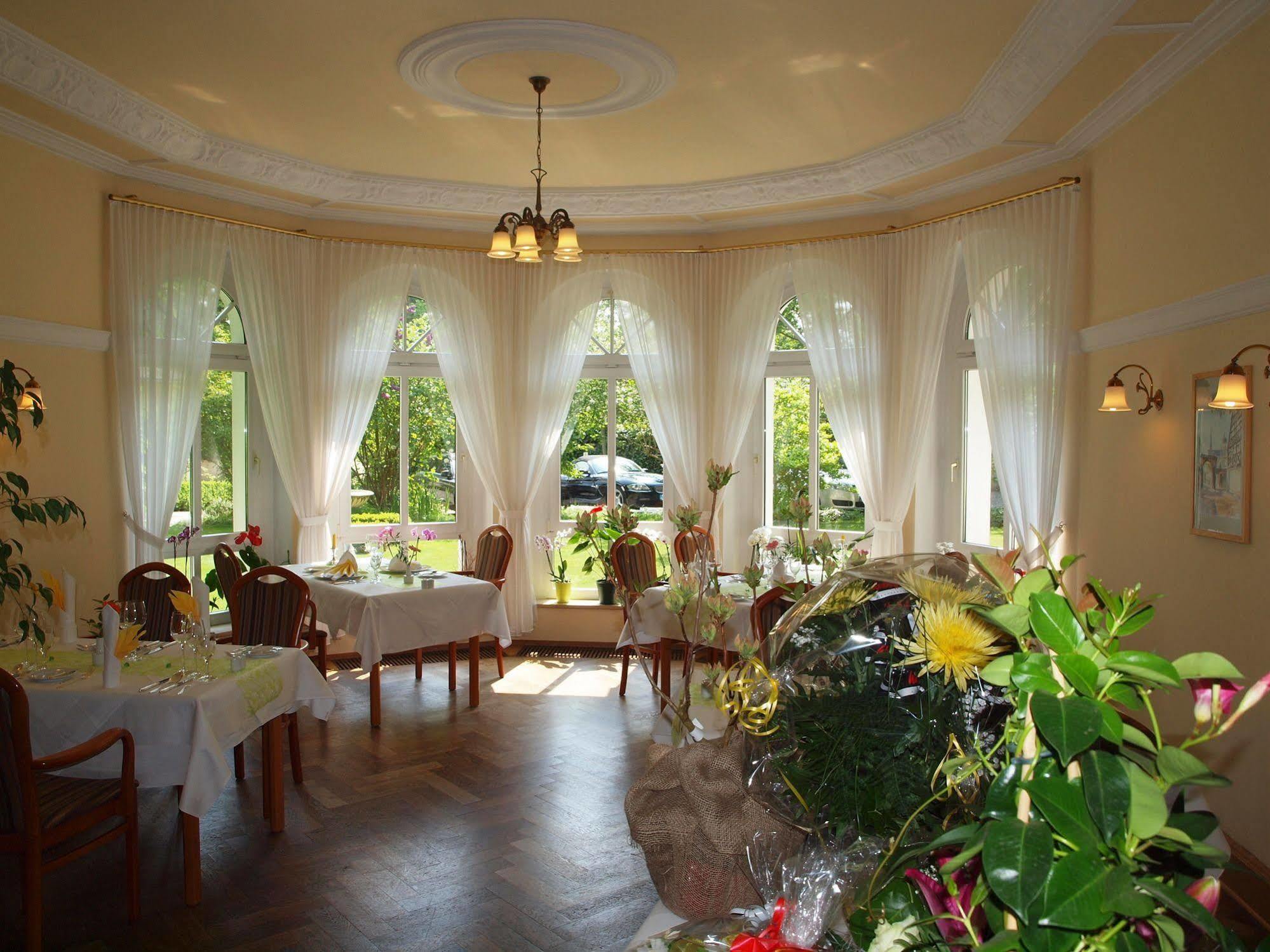 Hotel & Restaurant Bellevue Schmoelln Kültér fotó